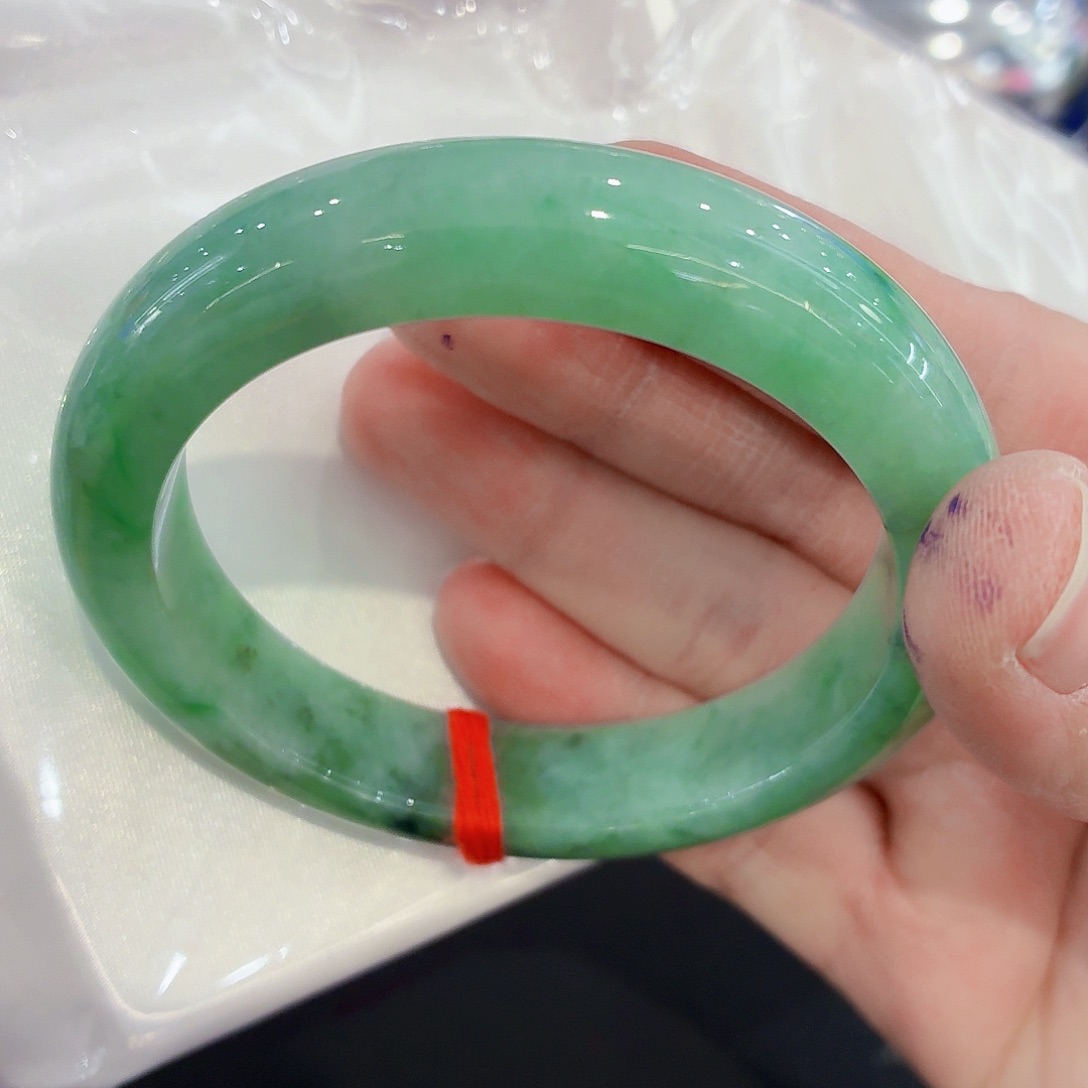 翡翠未镶嵌手镯翡翠57圈口