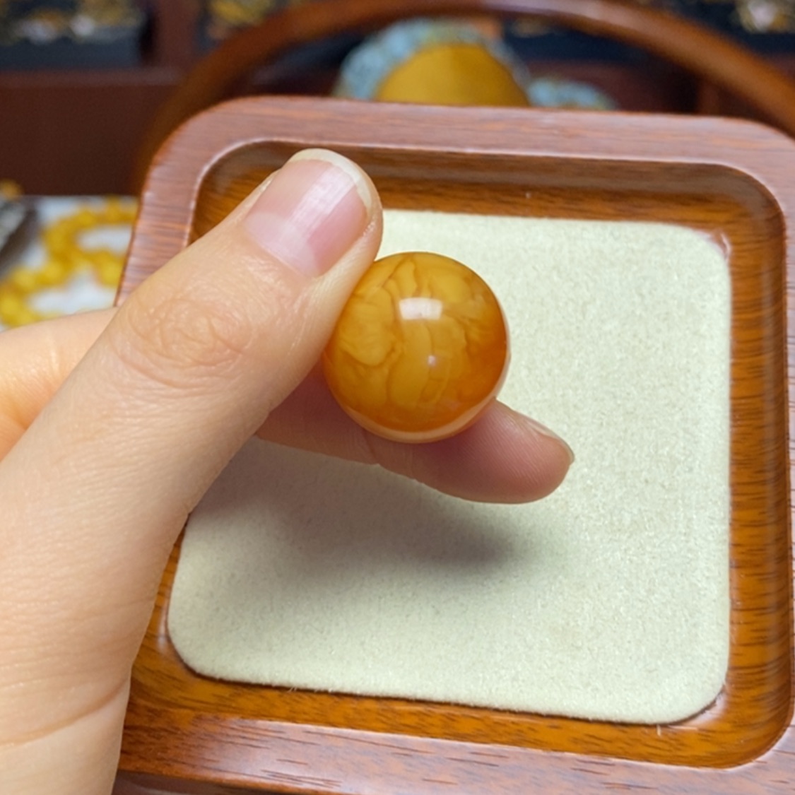 【闪购商品】蜜蜡裸石未镶嵌单珠