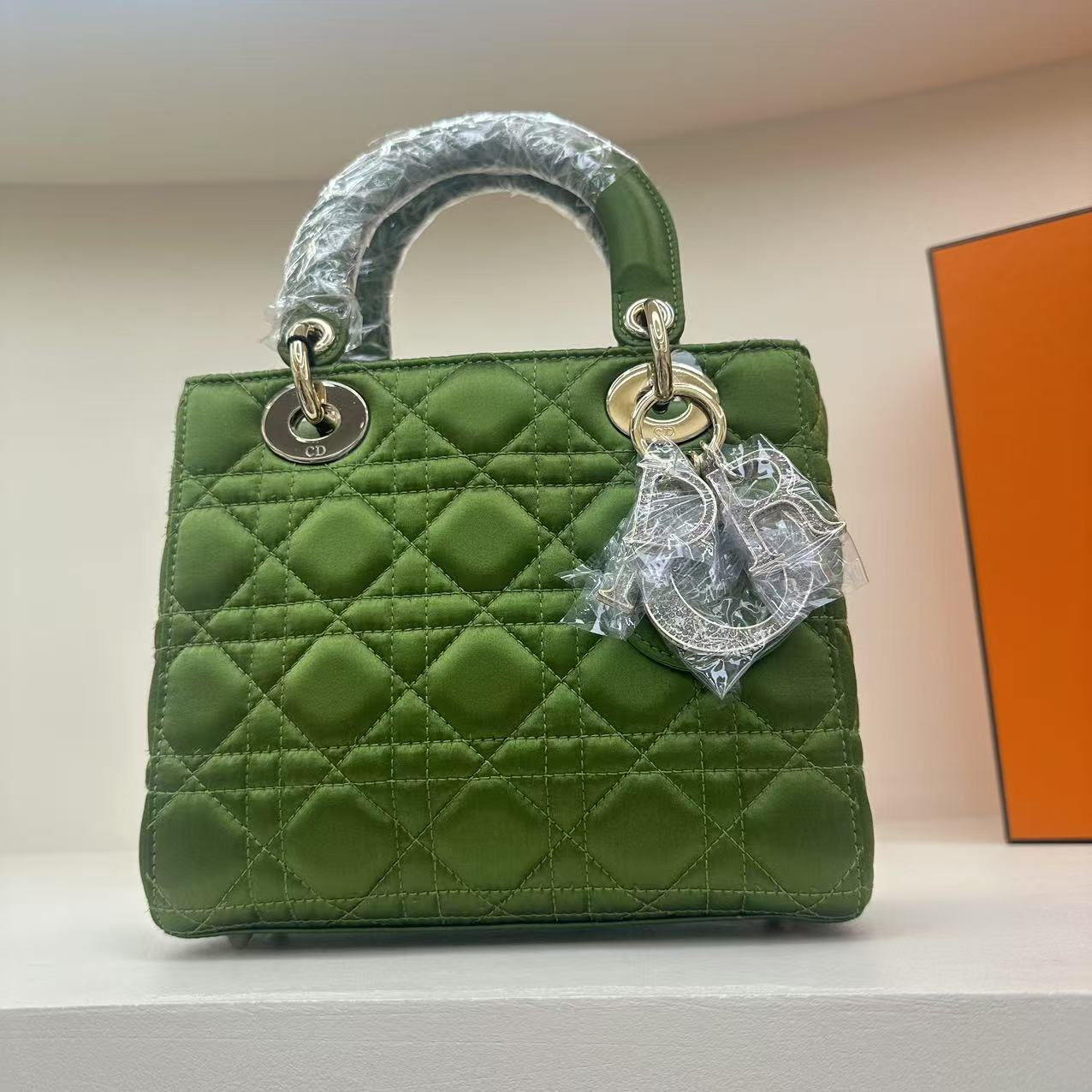 95新 DIOR/迪奥 伦老板/95新/迪奥绿戴妃