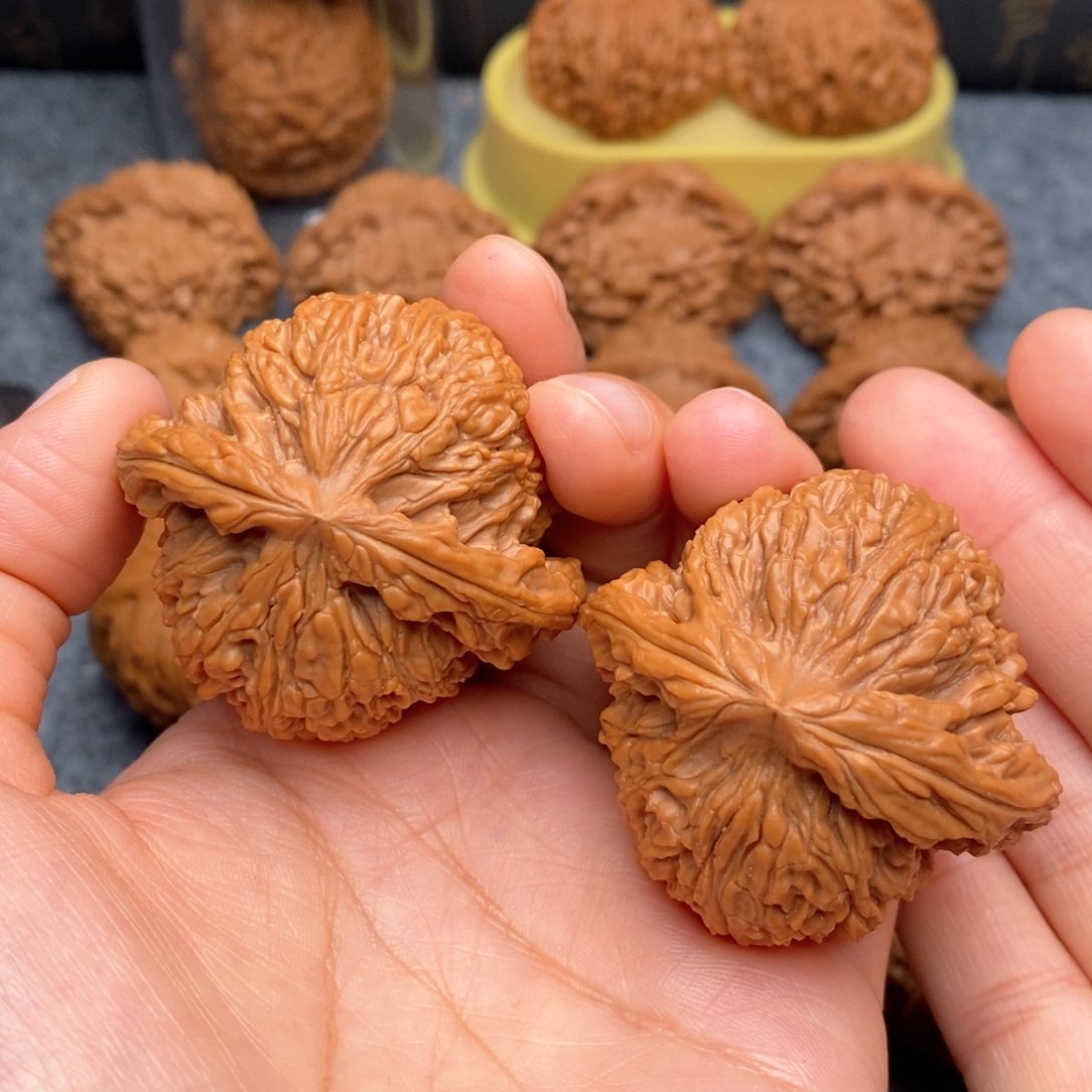 文玩核桃把件精品毕业南疆石47全品