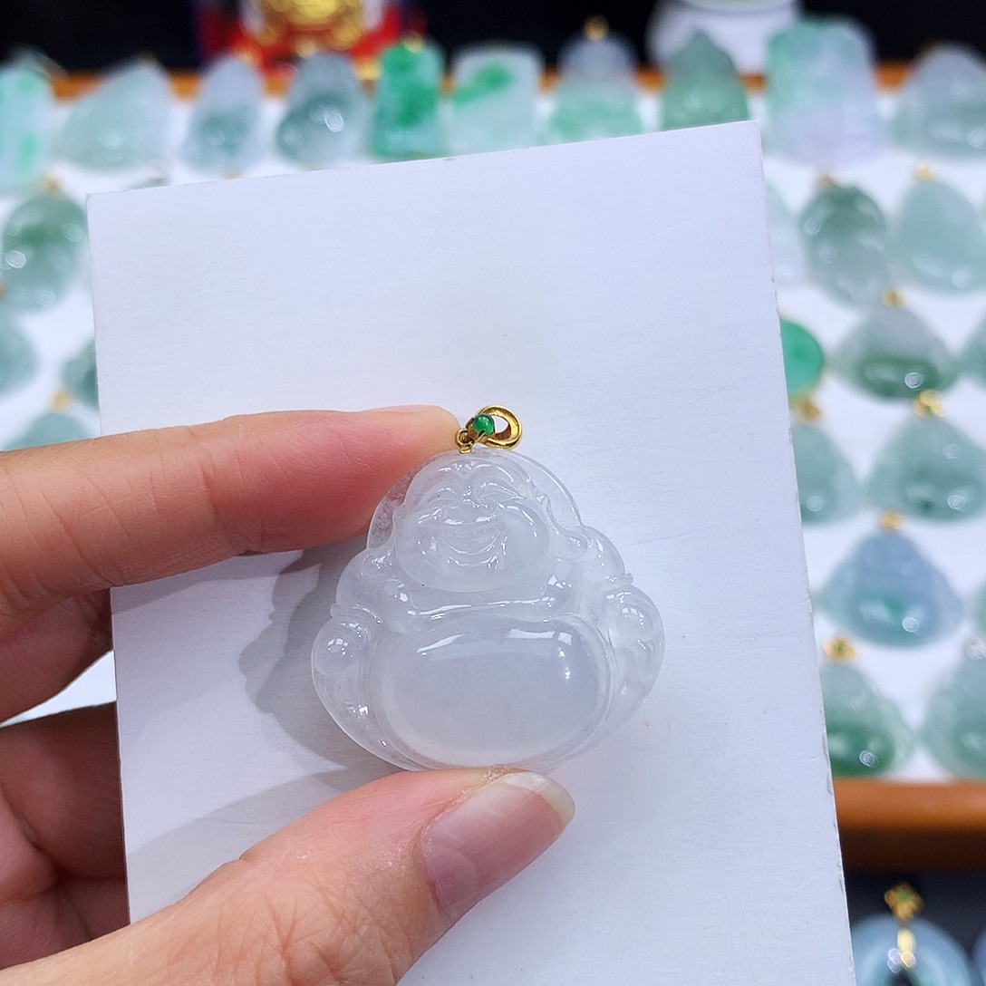 翡翠18K金镶嵌颈饰翡翠吊坠