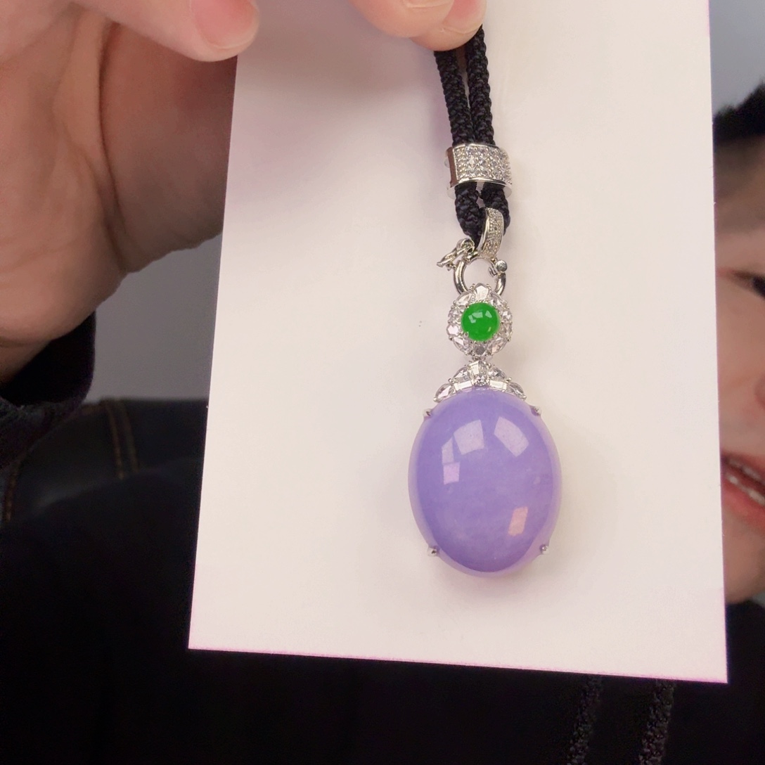 翡翠颈饰18K金镶嵌平****)一件