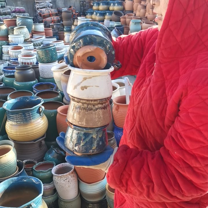 红陶口11高9瑕疵颜色随机四个