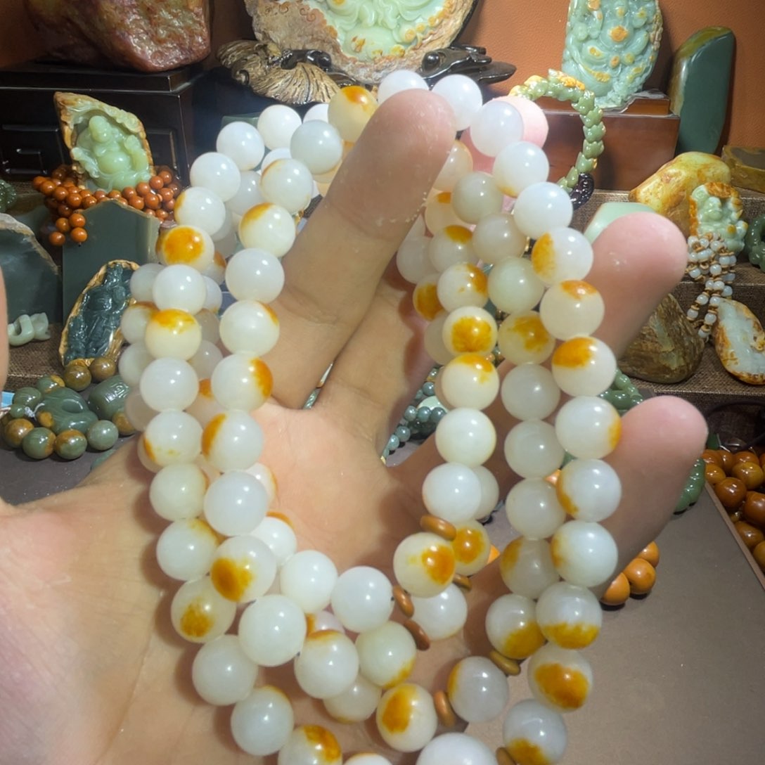 透闪石质玉108 卡1.0俄未镶嵌