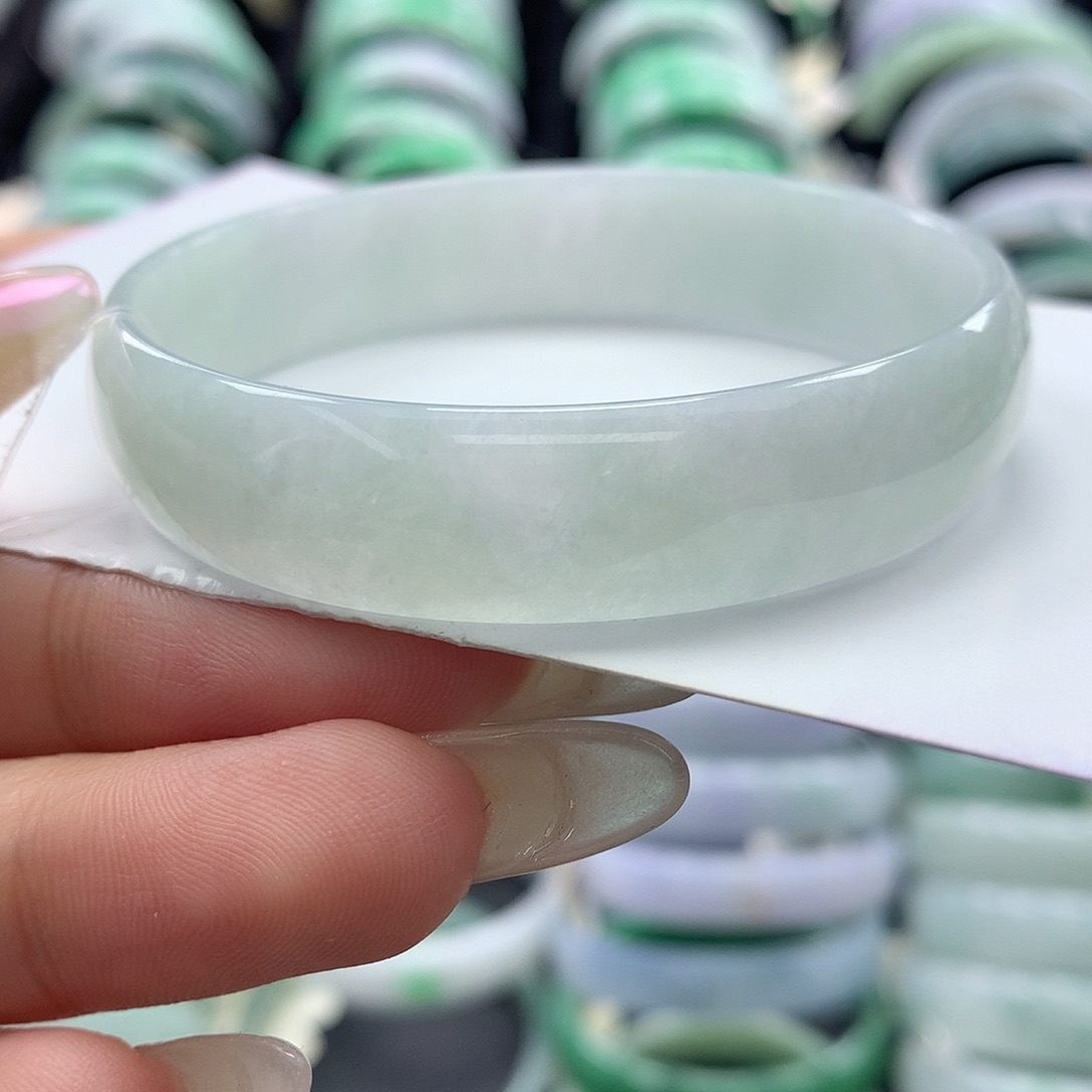 未镶嵌手镯翡翠公主