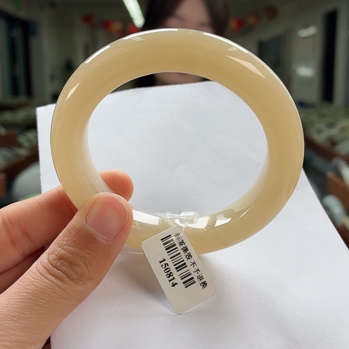 和田玉未镶嵌手镯5556