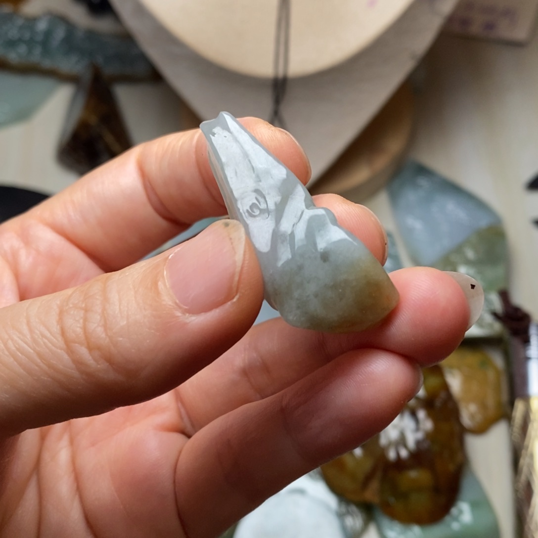 翡翠未镶嵌颈饰天然