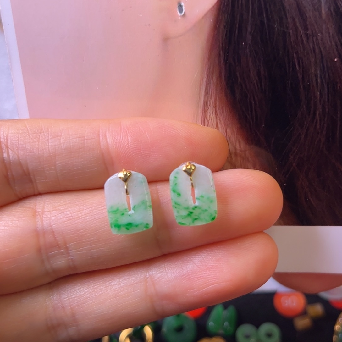 翡翠耳饰18K金镶嵌耳钉