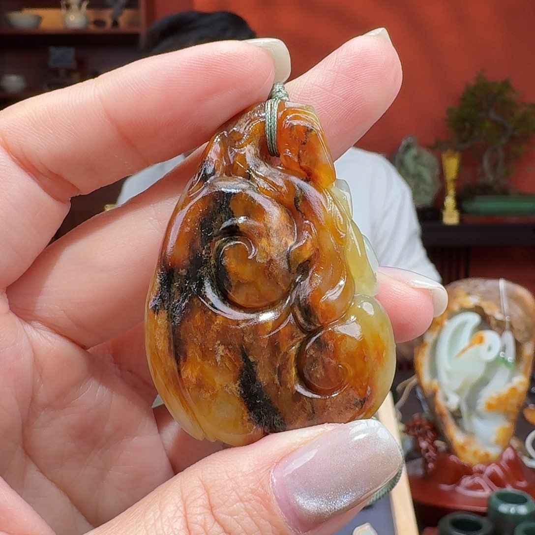 惊***客和田玉未镶嵌颈饰