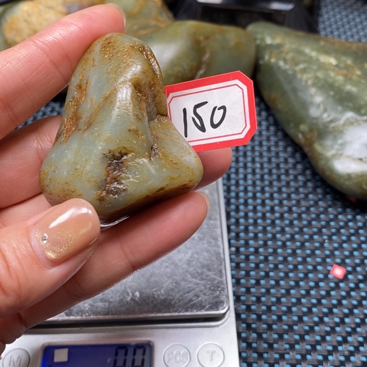 未镶嵌和田玉把件150