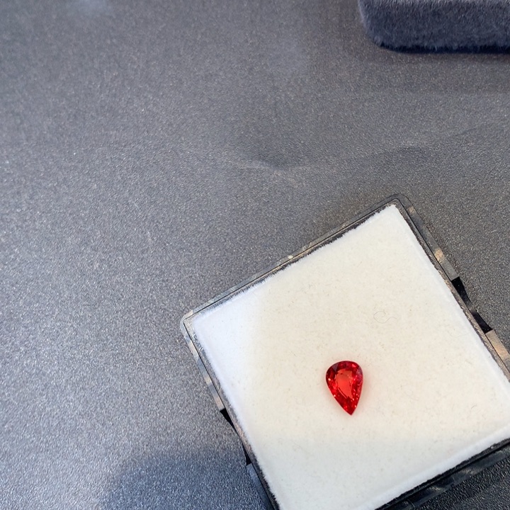 裸石彩色蓝宝石二***抖1.15克拉