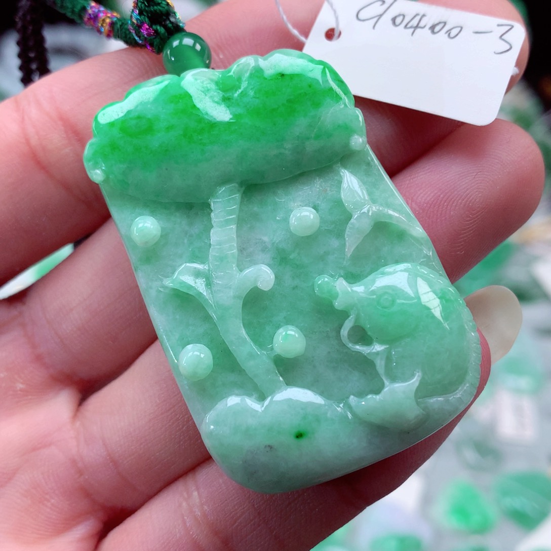 翡翠颈饰未镶嵌翡翠吊坠