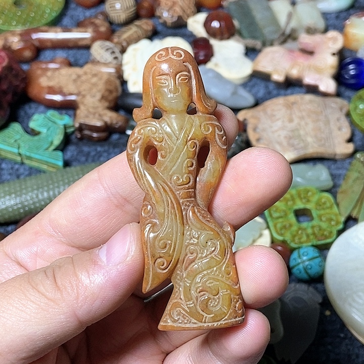 和田玉未镶嵌颈饰100