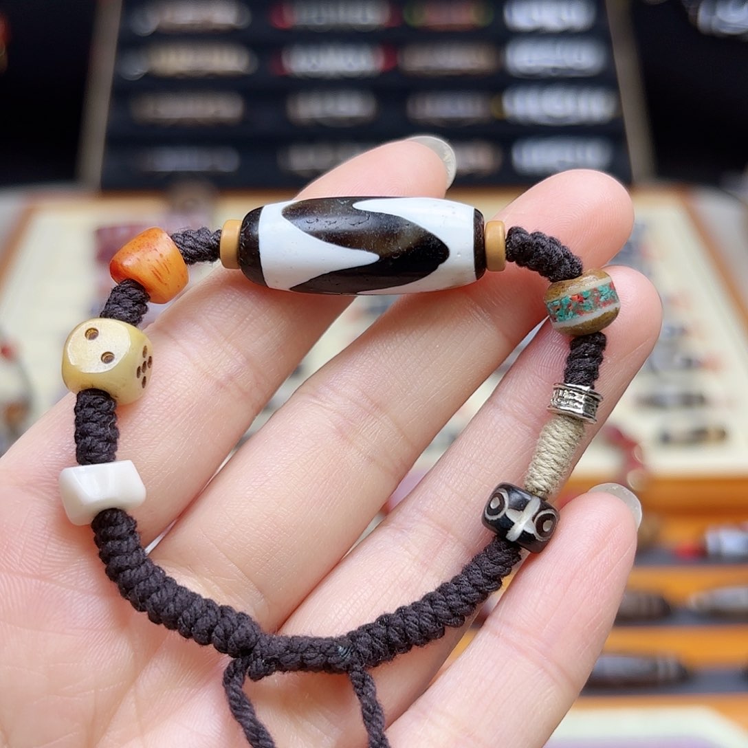 玛瑙/玉髓颈饰合金