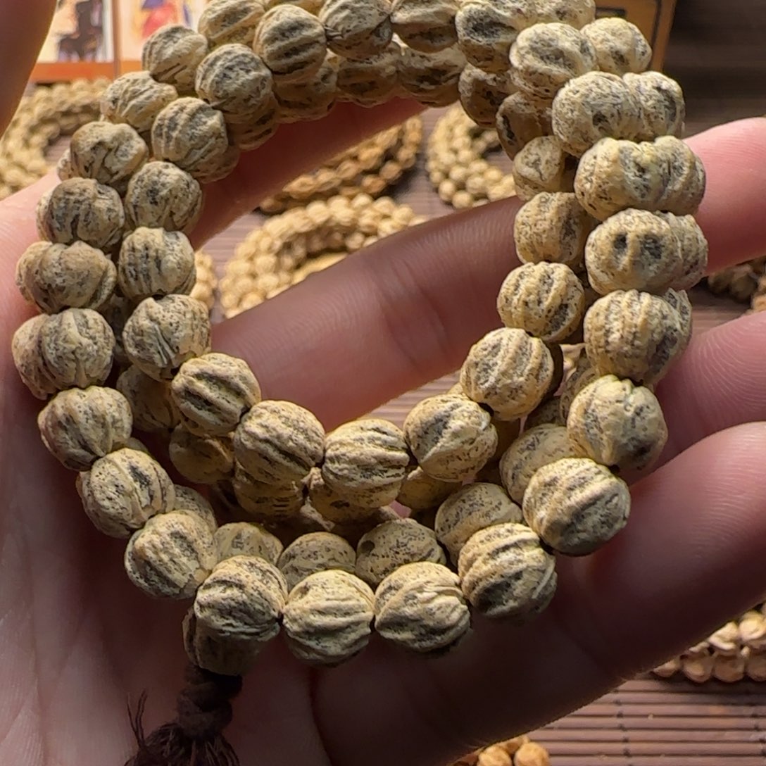 腿***三柏香籽/百香籽吊坠