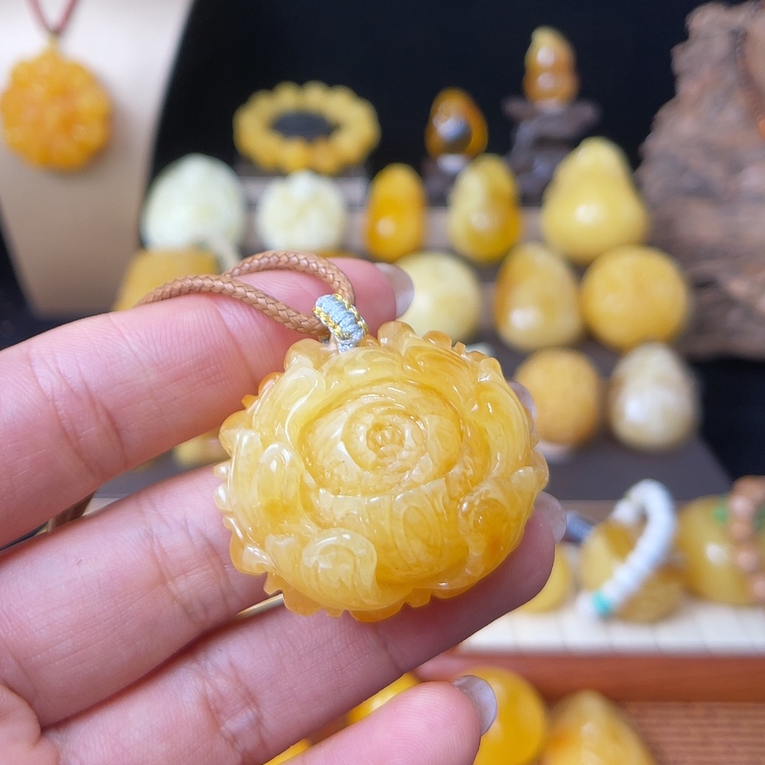 琥珀未镶嵌珠宝奇石