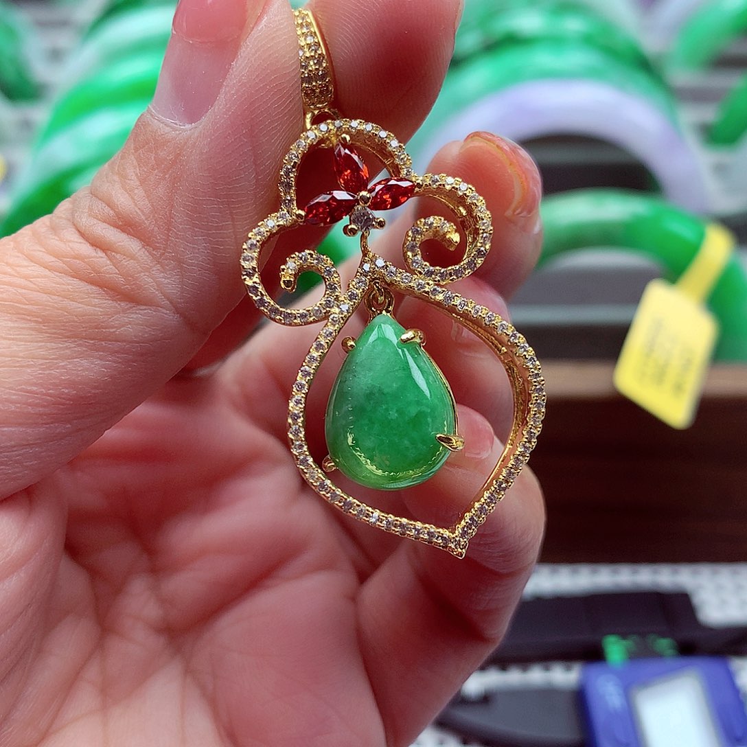 翡翠颈饰银S925镶嵌翡翠