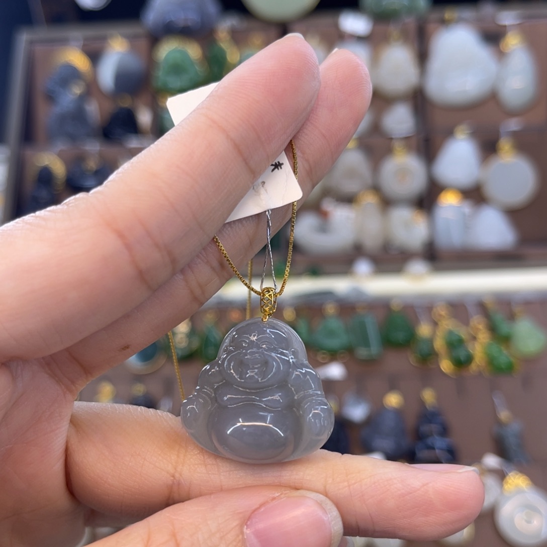 和田玉吊坠18K金镶嵌