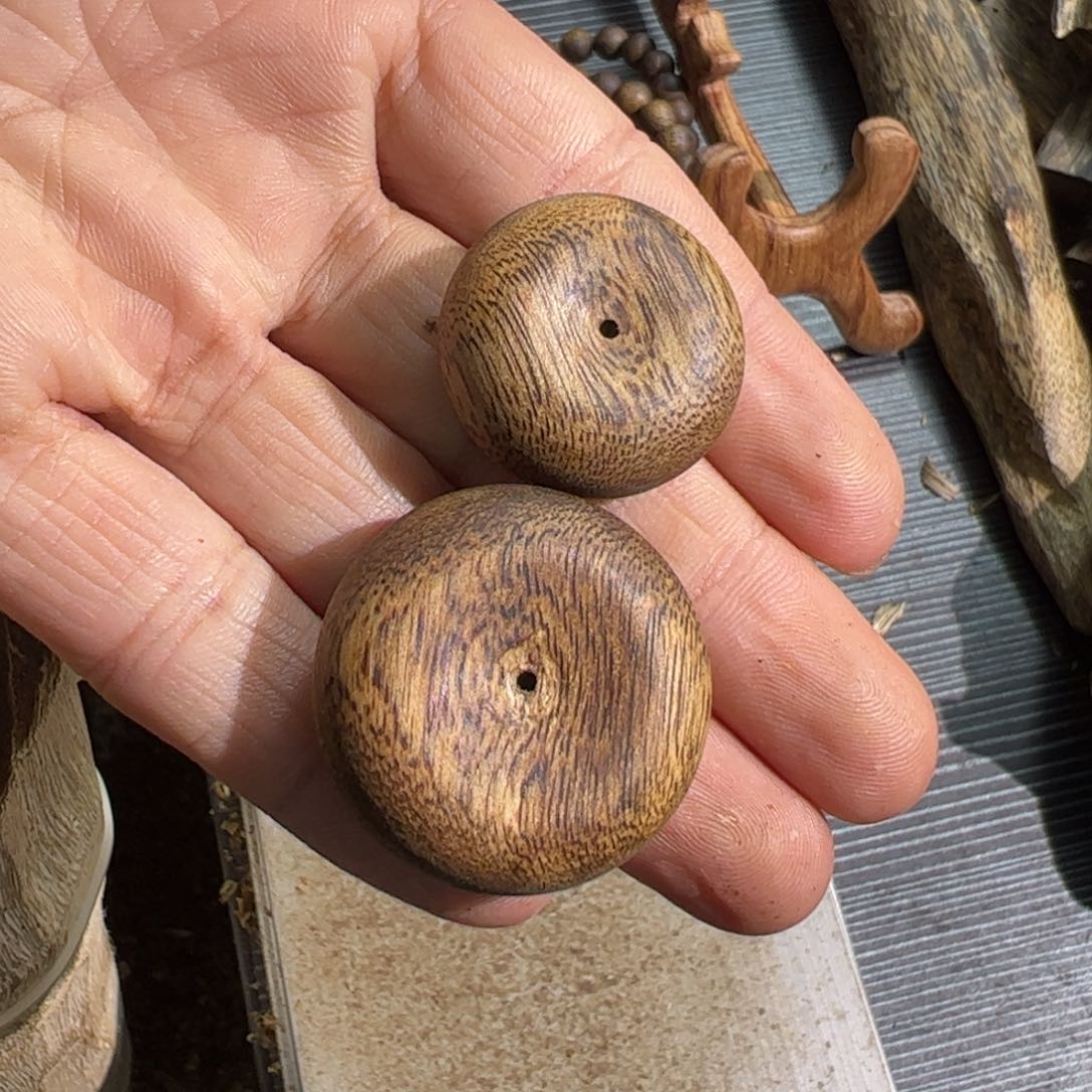 沉香吊坠顺****…白棋楠吊坠6.4克