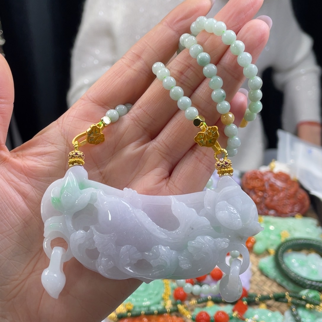 翡翠颈饰未镶嵌代编织