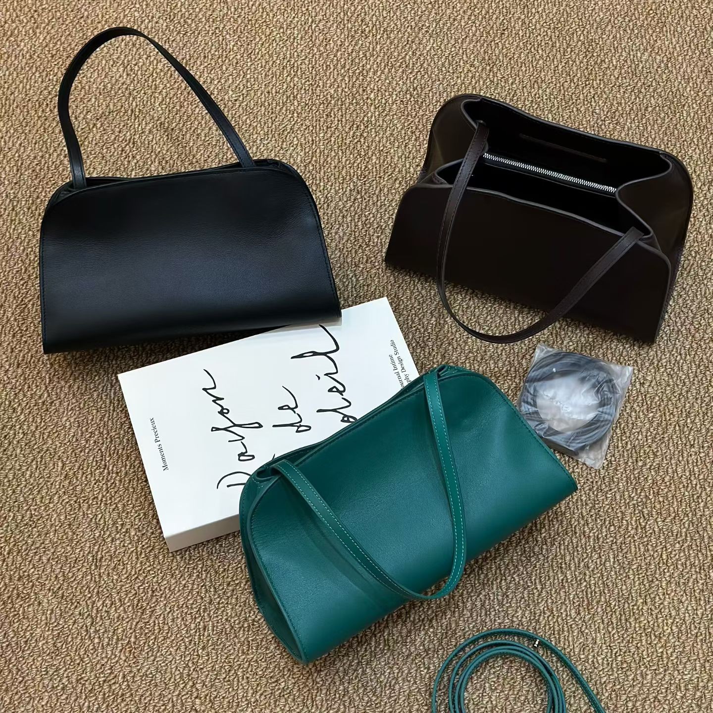 row头层饮奶牛真皮极简高级感时尚单肩手提保龄球包