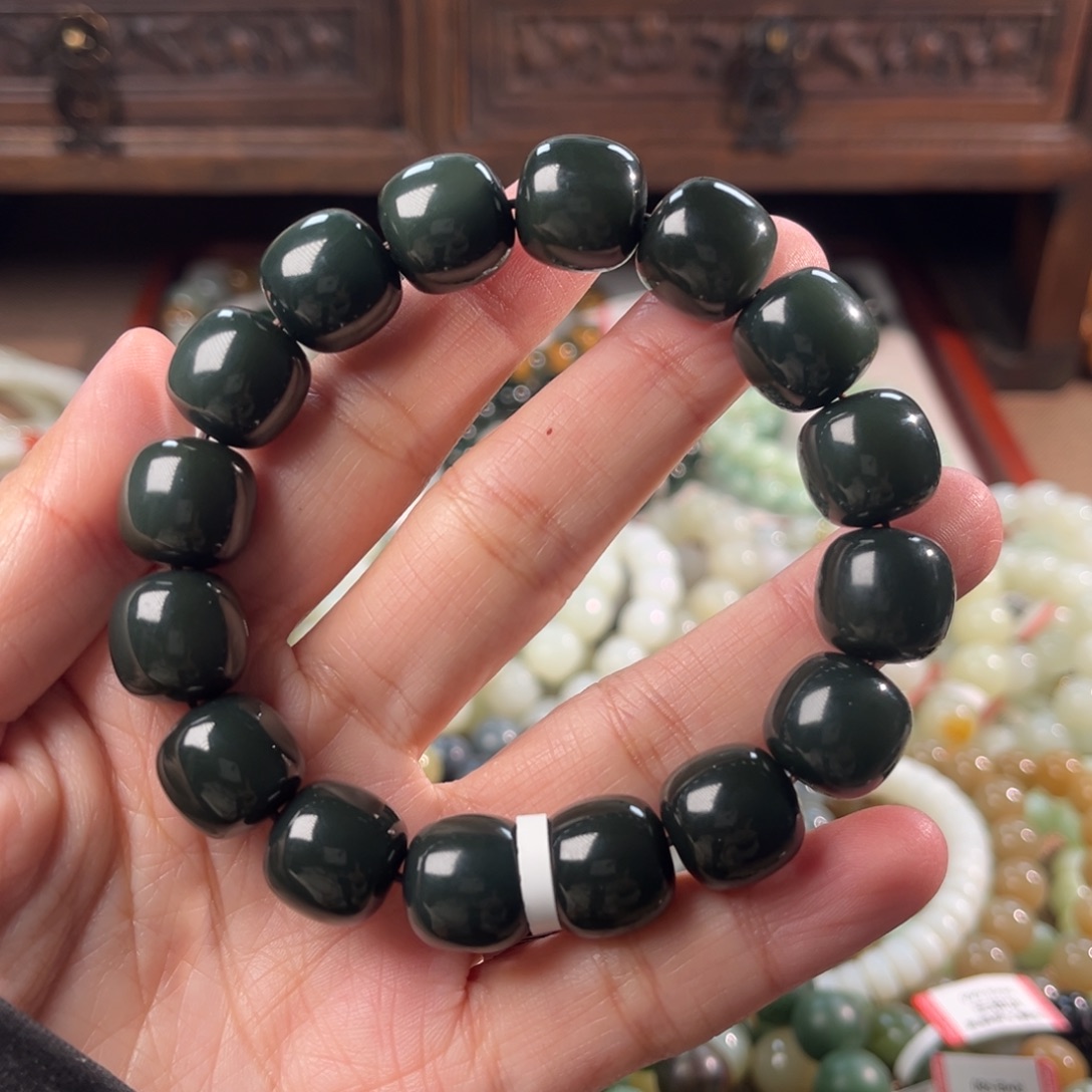 和田玉未镶嵌手链