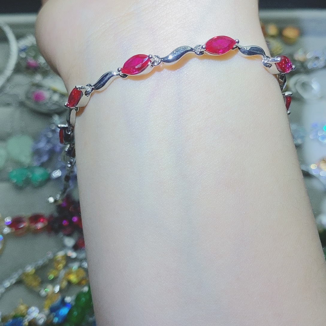 【闪购商品】银S925镶嵌耳饰托帕石