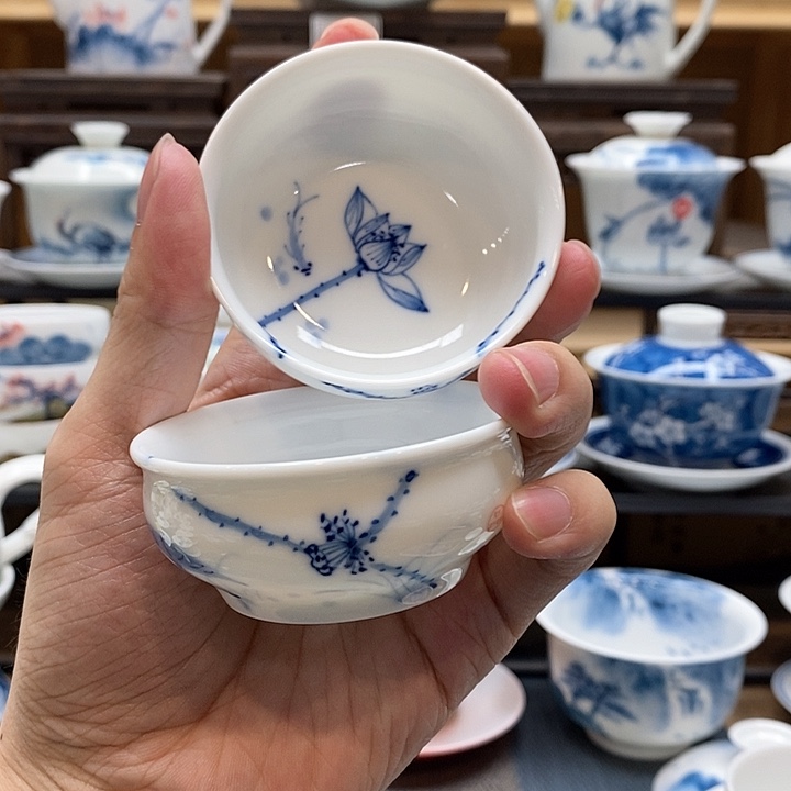 手绘2个装荷花鼓形杯60cc釉下彩微瑕福利款