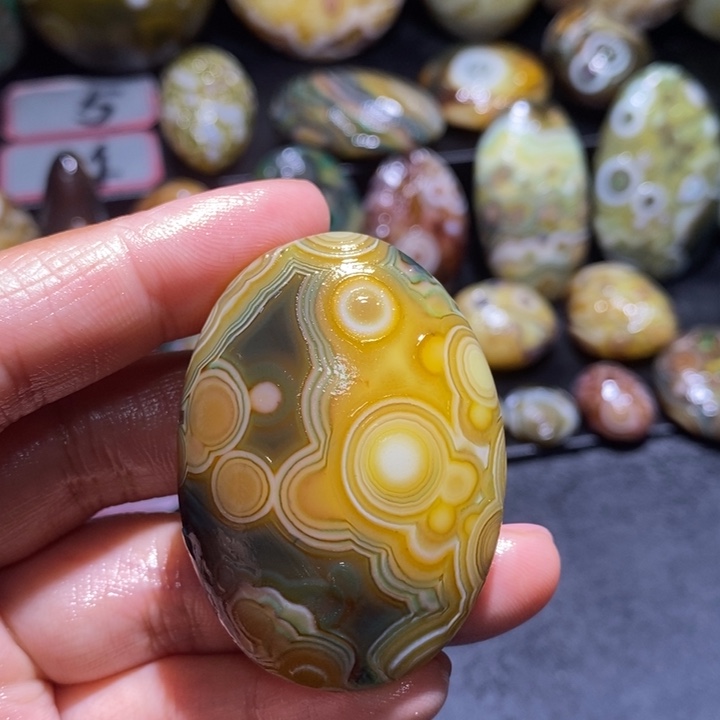 玛瑙/玉髓未镶嵌珠宝半成品129