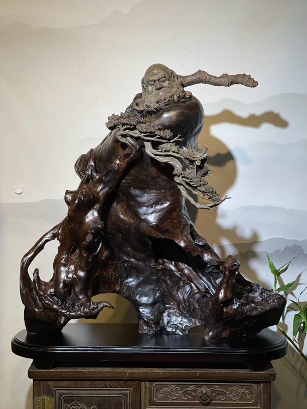 达摩 沉水乌木 尺寸：长95宽40高101