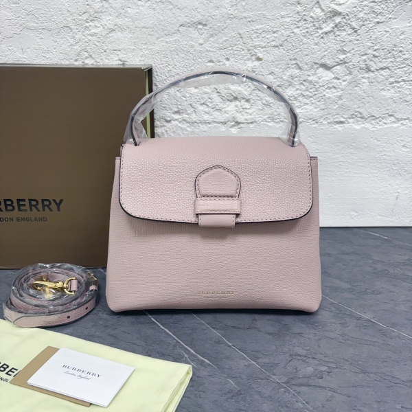 95新/博柏利/市场价13500/包包/250209XZ0009