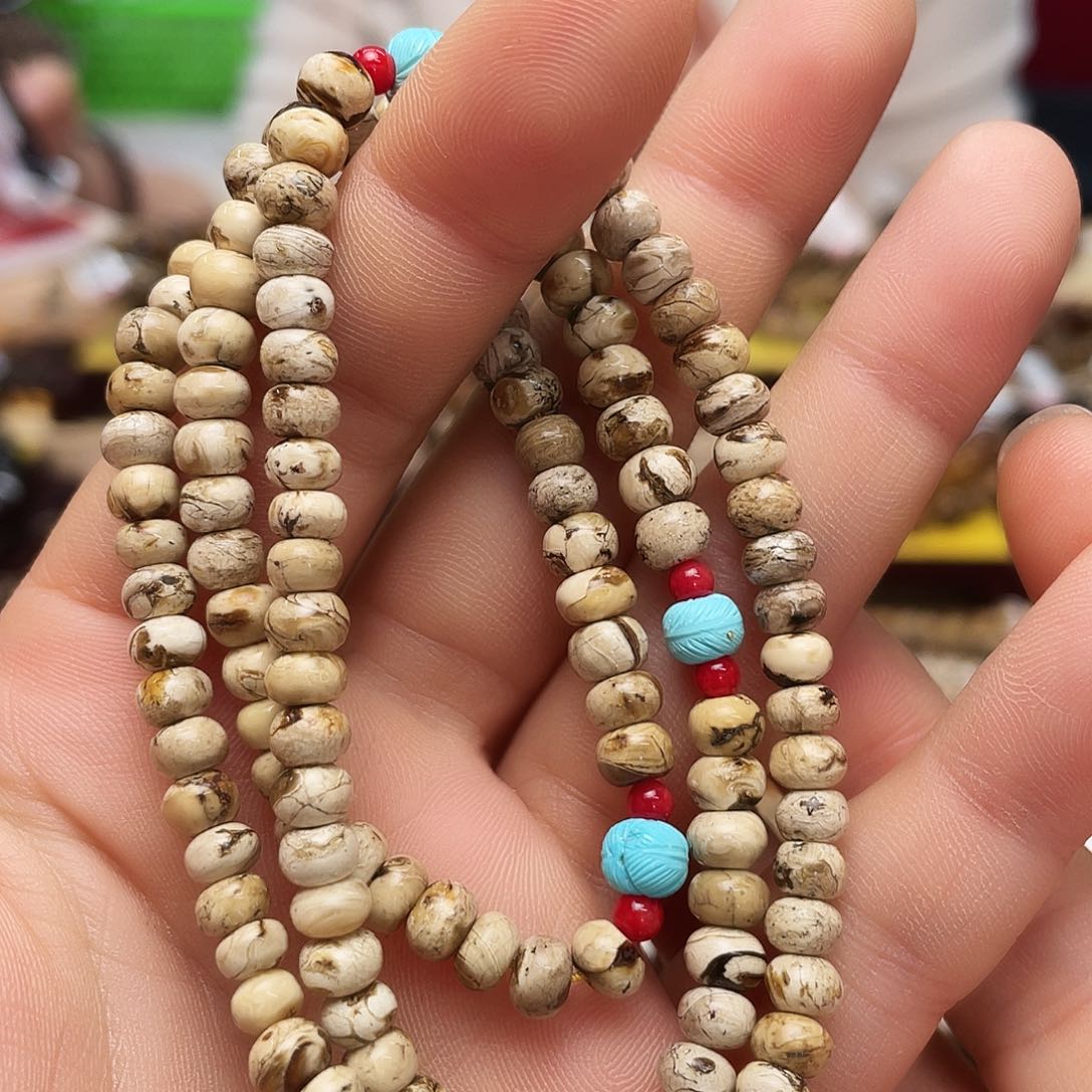 未镶嵌琥珀裸石五70883