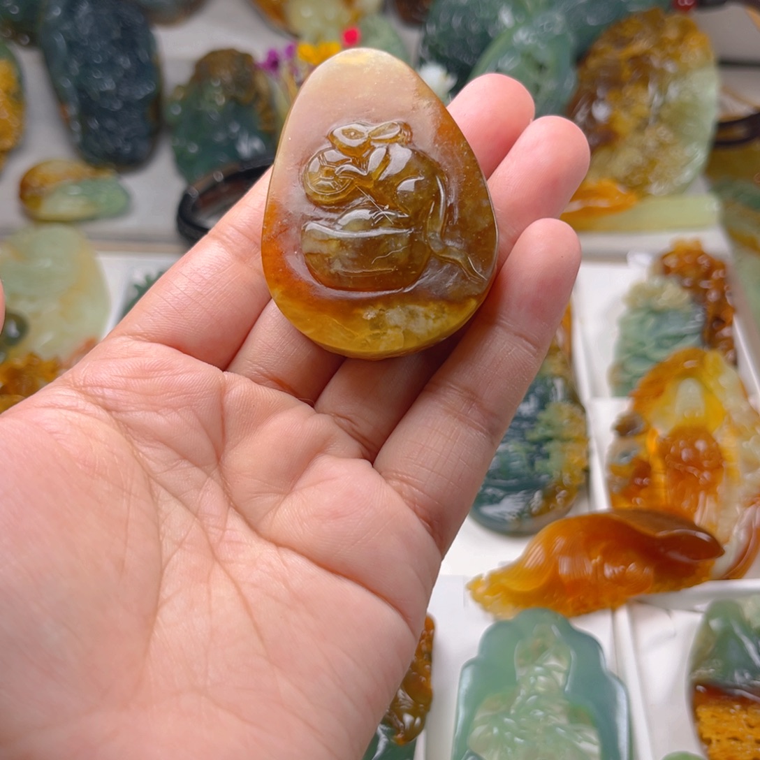 未镶嵌蛇纹石玉颈饰