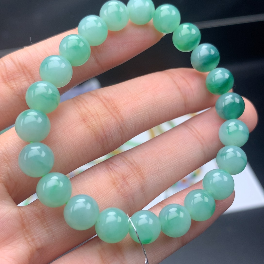 翡翠手链未镶嵌卡