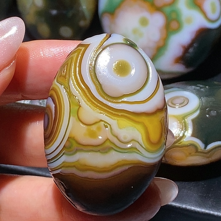 玛瑙/玉髓未镶嵌珠宝奇石23