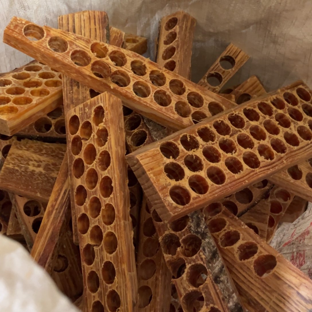 奇***者松木（琥珀木）手串/手链2斤碎料