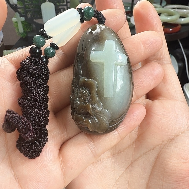 颈饰未镶嵌和田玉