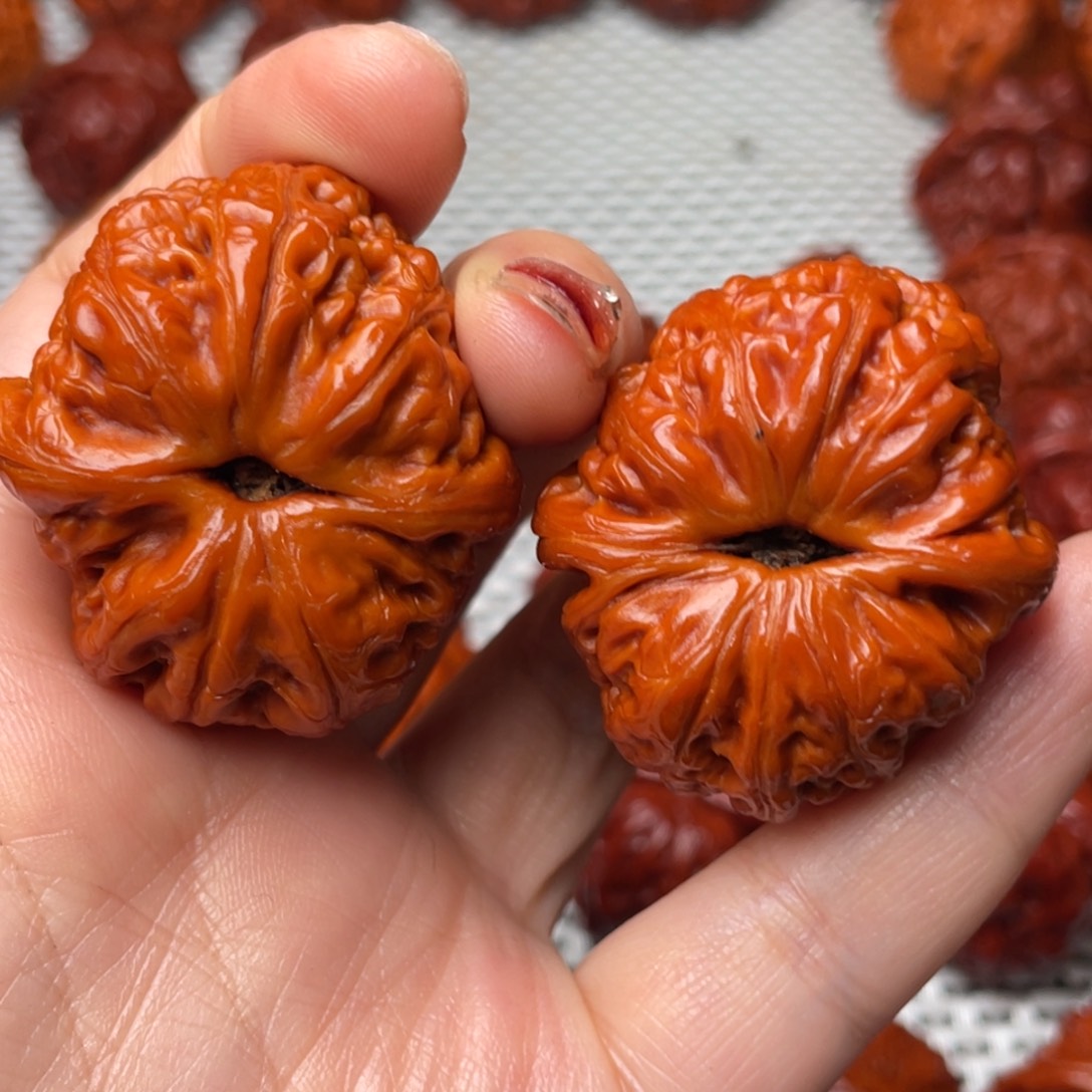 桃核吊坠?**?文玩核桃 手把件 元宝 42