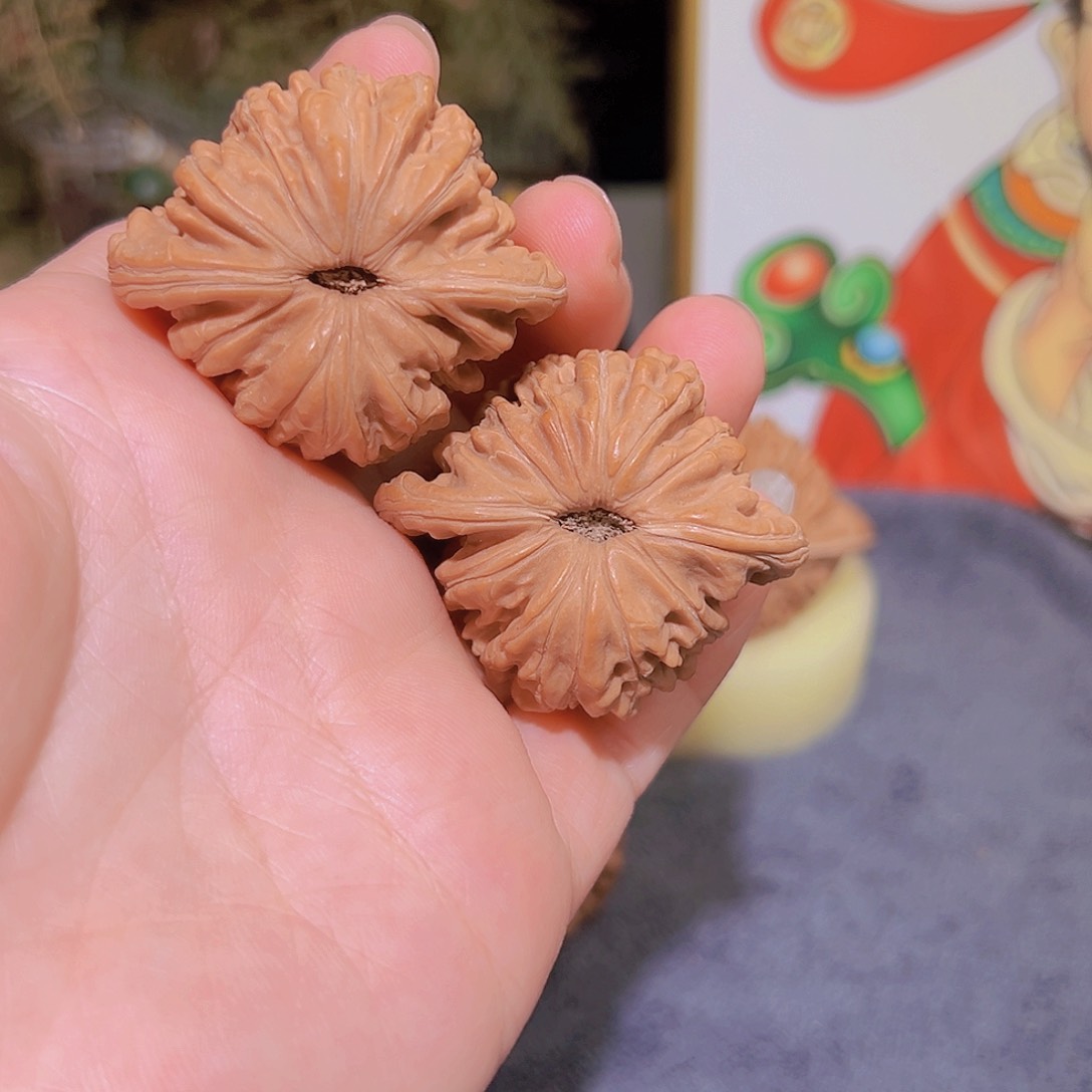 文玩核桃吊坠岩*汉高楼41