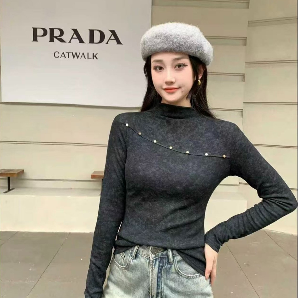 2025秋冬新款设计感半高领钉珠长袖T桖时尚修身显瘦内搭打底上衣