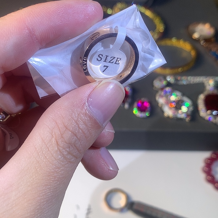 非金属36戒指。           