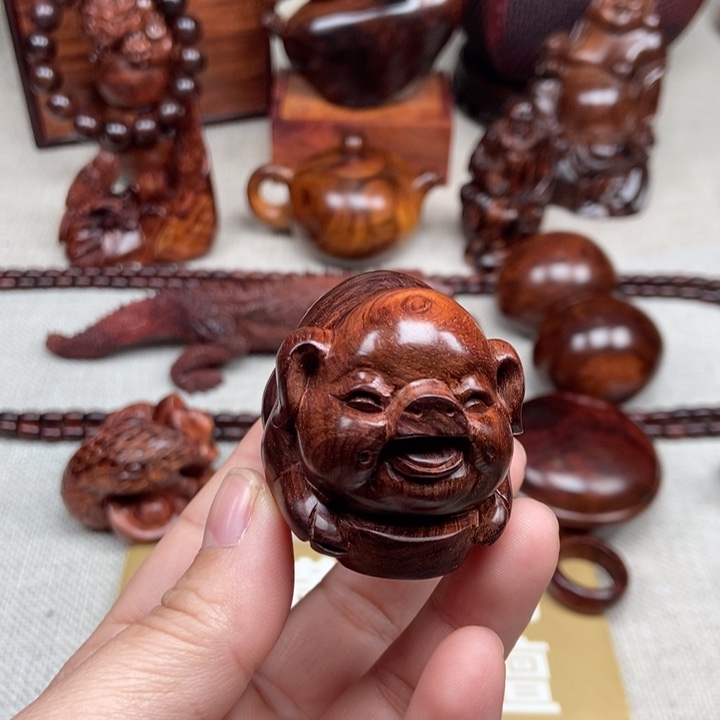 花梨木类端景台凫**话紫油梨招财猪