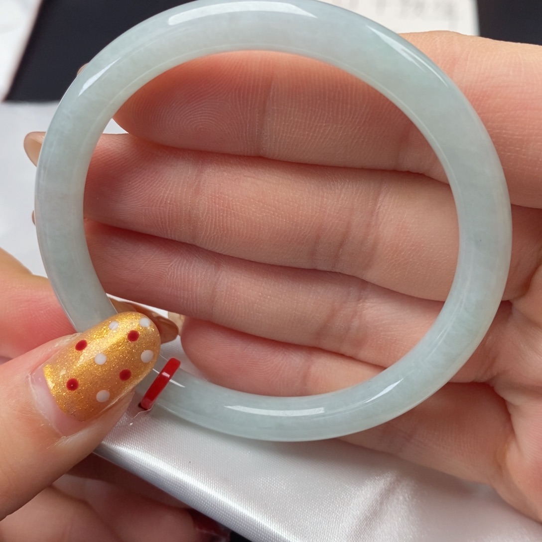 翡翠手镯未镶嵌54圆条