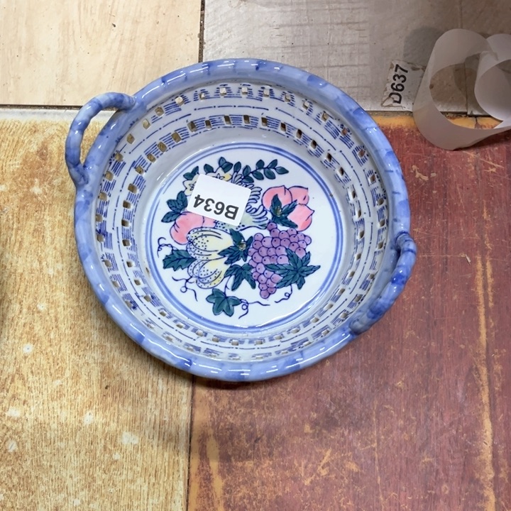 ****雨陶瓷制品瑕疵处理