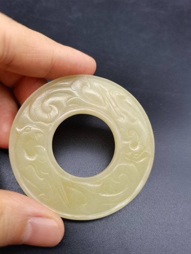    和田青白玉凤鸟玉璧