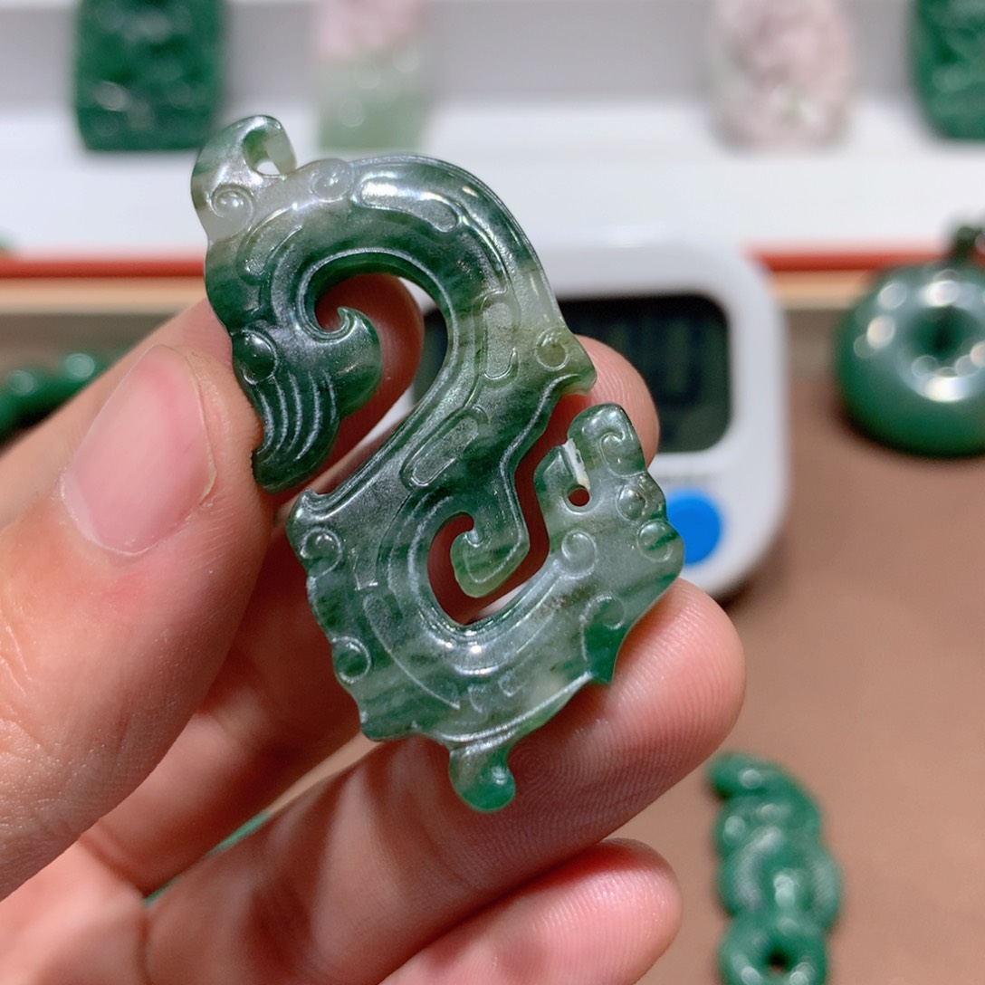 独山玉挂件未镶嵌