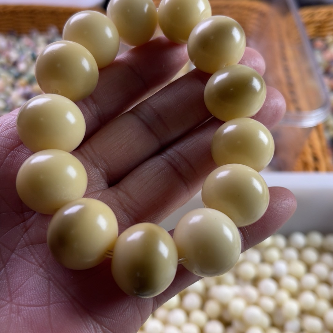 吊坠白玉菩提19奶黄苹果手串