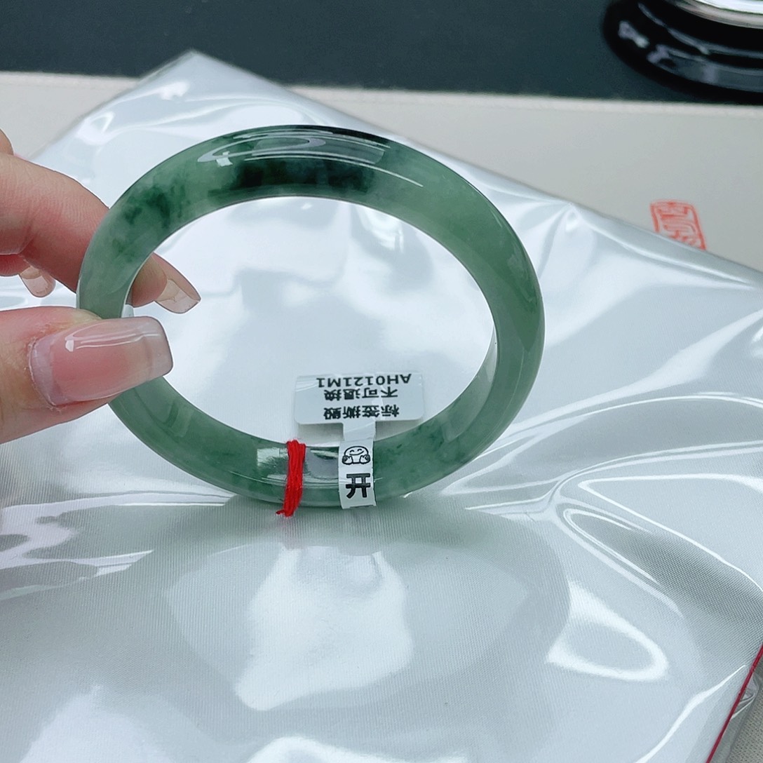 翡翠手镯未镶嵌正58.6