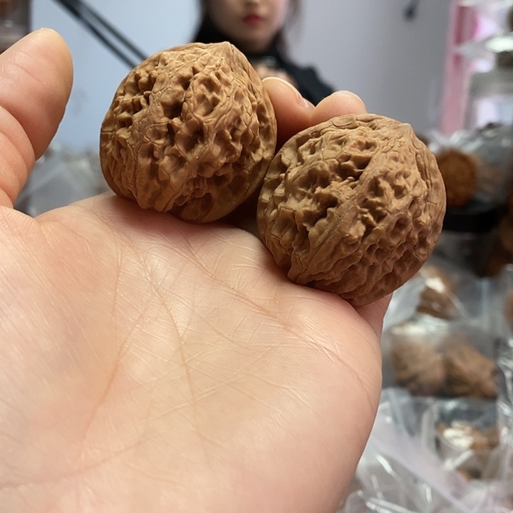 文玩核桃把件39红锦鲤