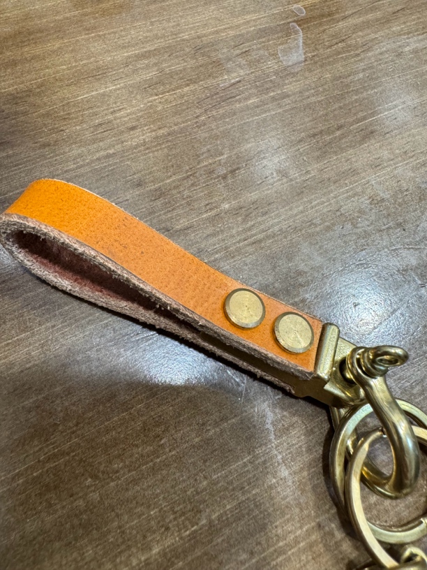6毫米厚牛皮与黄铜五金打造手工钥匙扣